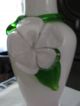 Vase,  Jugendstil In Weiß/rosa Mit Weißer Blüte Und Grünem Blattwerk.  21 Cm Sammlerglas Bild 4