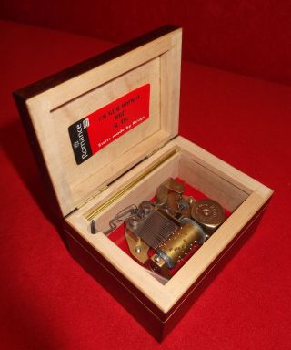 Spieluhr,  Spieldose,  Eine Kleine Nachtmusik,  Swiss Made By Reuge,  No 5344 Bild