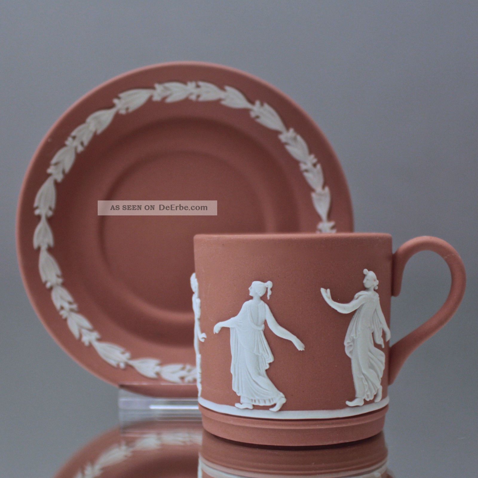 Wedgwood: Mokkatasse Jasperware The Dancing Hours,  Altrosa Rosa Pink Relief Cup Nach Form & Funktion Bild