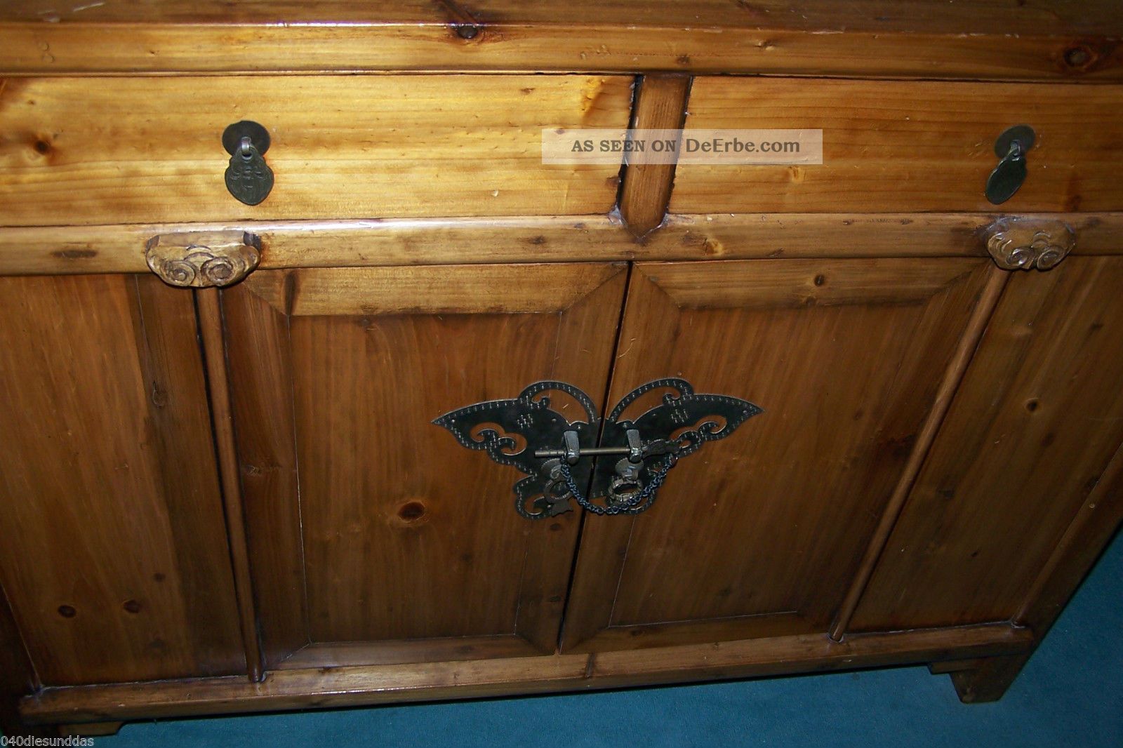 Schöne China Kommode Braun