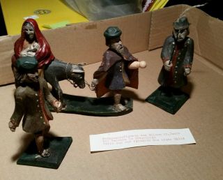 Sehr Alte Bemalte Schnitzfiguren (maria,  Joseph,  Hirten Und Esel) Bild