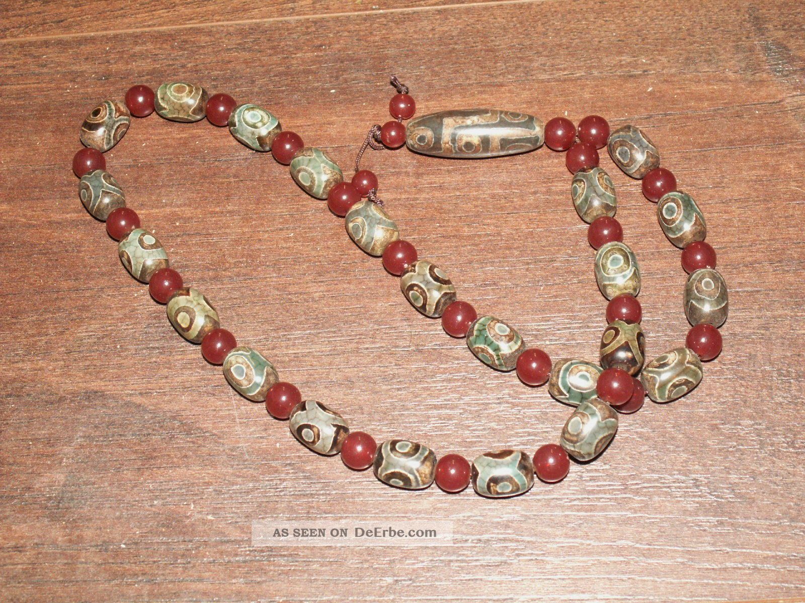 24 Dzi Kopfschmerzen Dzi Bead Himmelsperle Perle Tibet Tian Zhu Achat Armband Entstehungszeit nach 1945 Bild