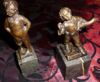 2 Antike Bronze Figuren Frech Dax Von Felling Und Rauchender Junge Mit Gans Bild