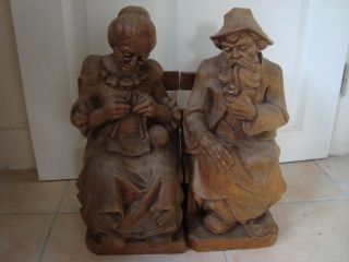 2 Handgeschnitzte Figuren Aus Dem Allgäu (altes Paar Auf Bank) Bild