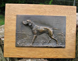 Altes Kleines Relief Bild Signiert F.  Diller Jagdhund Hund Pointer Wandbild Bild