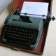 Orig Olympia Sm2 Schreibmaschine Reiseschreibmaschine Incl Orig Koffer Tadellos Antike Bürotechnik Bild 3