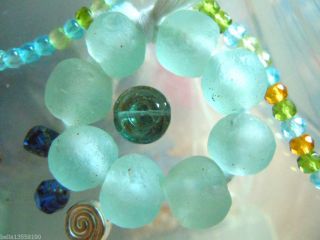 Neue Light Green Opak Scheiben-Perlen aus Afrika-Recycleglas 20Stk. ca.13-14mm 