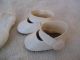 Alte Puppenkleidung Schuhe Vintage White Lashed Shoes Lacy Socks 30cm Doll 4 Cm Original, gefertigt vor 1970 Bild 1