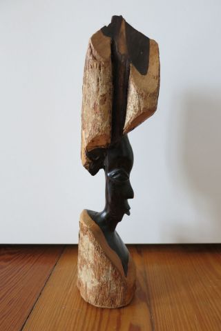 Afrikanische Holzfigur Bild
