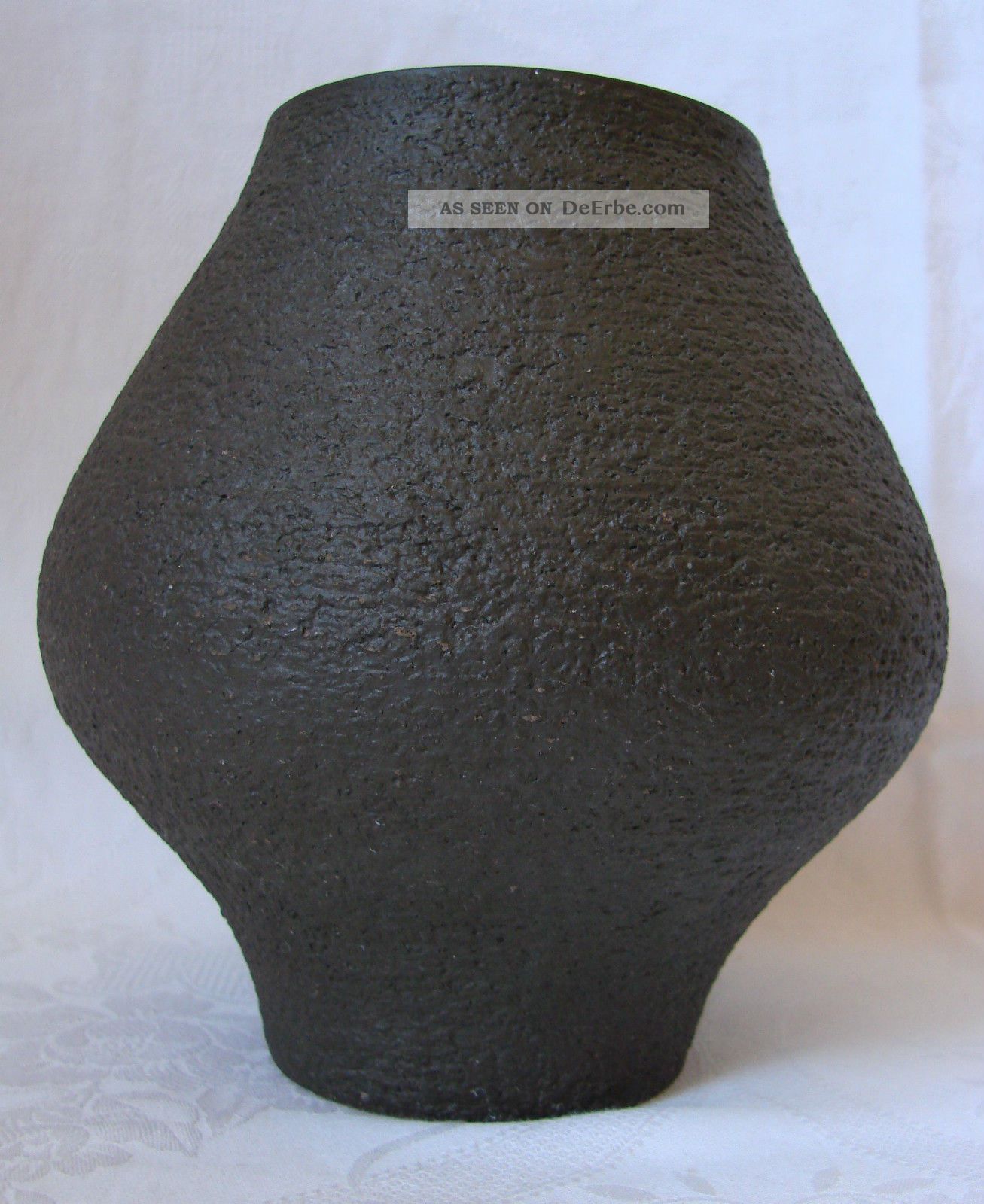 Keramik Vase Mit Rauer Oberfläche, Mit Marke Der Hamelner ...
