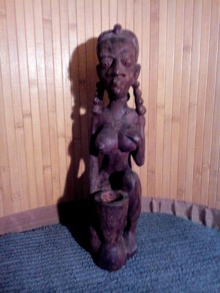 Afrikanische Holzfigur Bild