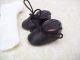 Alte Puppenkleidung Schuhe Vintage Black Shoes Socks 30 Cm Doll 3 1/2 Cm Original, gefertigt vor 1970 Bild 1