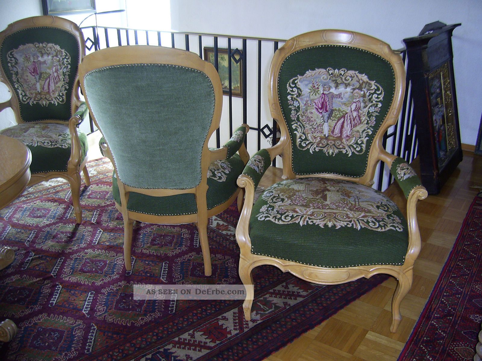 Vier Sessel Mit Tisch Barock Stil Stilmöbel nach 1945 Bild