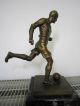 Alte Bronzefigur Fussballer Auf Marmorsockel 25 Cm 1950-1999 Bild 3