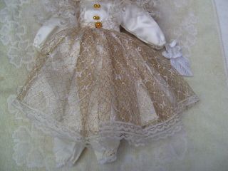 Alte Puppenkleidung Silkygoldlacy Dress Outfit Vintage Doll Clothes 30cm Girl Bild