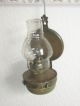 Alte.  Antike Petroleumlampe Aus Metall Mit Glaszylinder & Lichtreflektor. Antike Originale vor 1945 Bild 2
