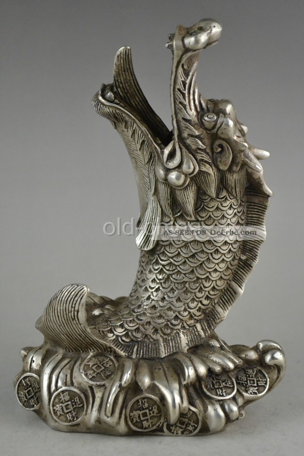 China Collectible Decorate Water God Old Tibet Silver Fish Dragon Jump Statue Volkskunst Bild