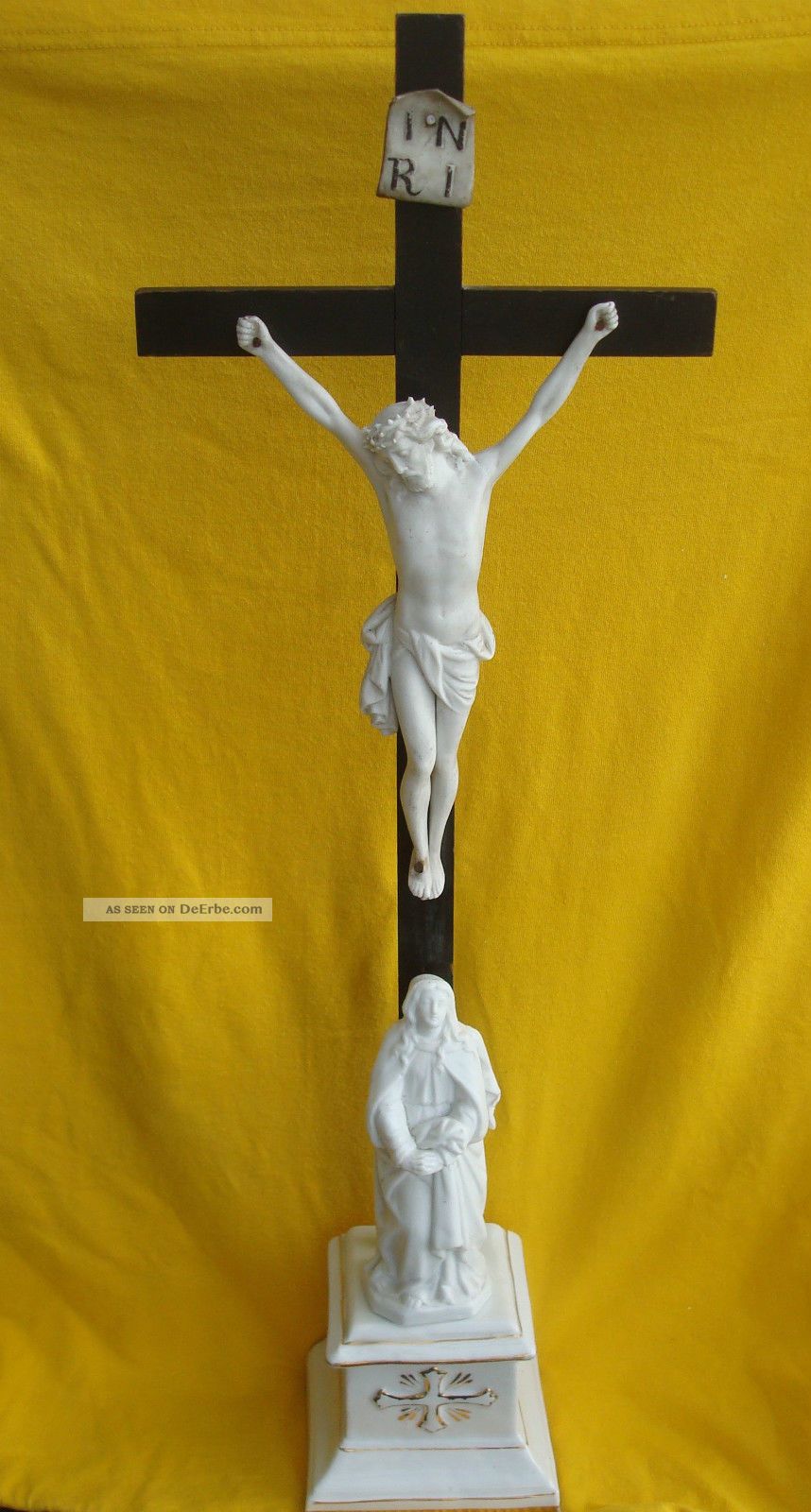 Großes Standkreuz Auf Sockel Mit Jesus Und Maria Aus Bisquitporzellan Skulpturen & Kruzifixe Bild