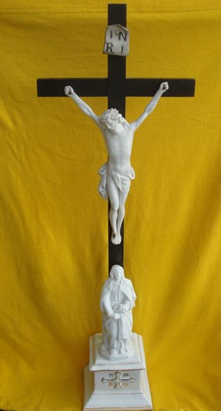 Großes Standkreuz Auf Sockel Mit Jesus Und Maria Aus Bisquitporzellan Bild