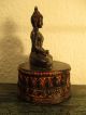Dose Mit Deckel Sitzender Buddha Figur 14cm Schwarz Gießmasse Skulptur Feng Shui Entstehungszeit nach 1945 Bild 3