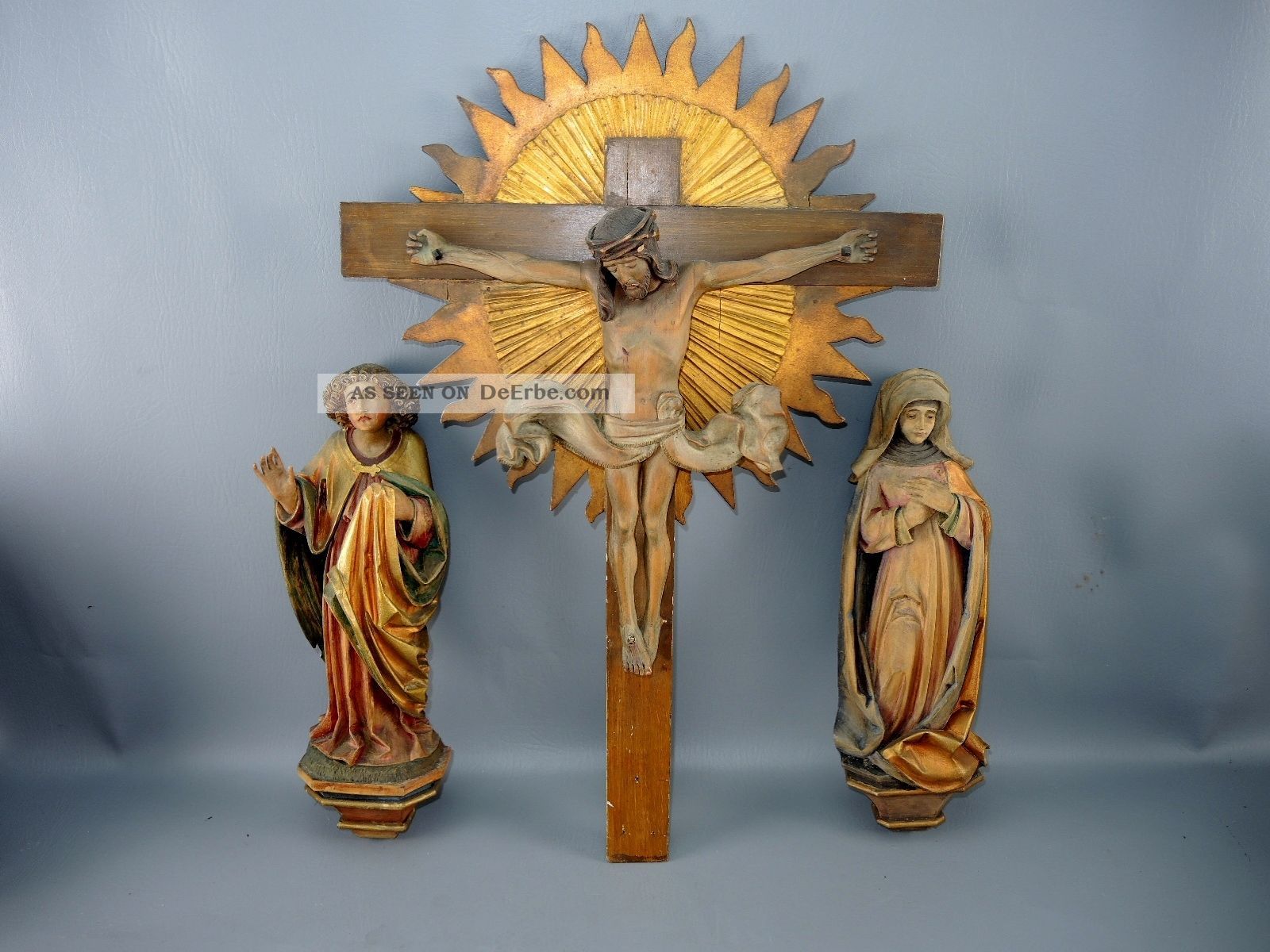 Kreuzigungsszene_wand Altar_gemarkt_um 1930_altar_figuren_jesus_maria_johannes Skulpturen & Kruzifixe Bild
