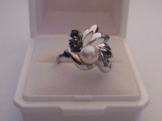 1 Tag Toller 835er - Silber Ring Mit Echter Akoya - Perle Und Zwei Saphiren,  Nachlass Bild