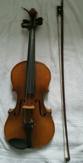Alte Geige Violine Mit Zettel Bild