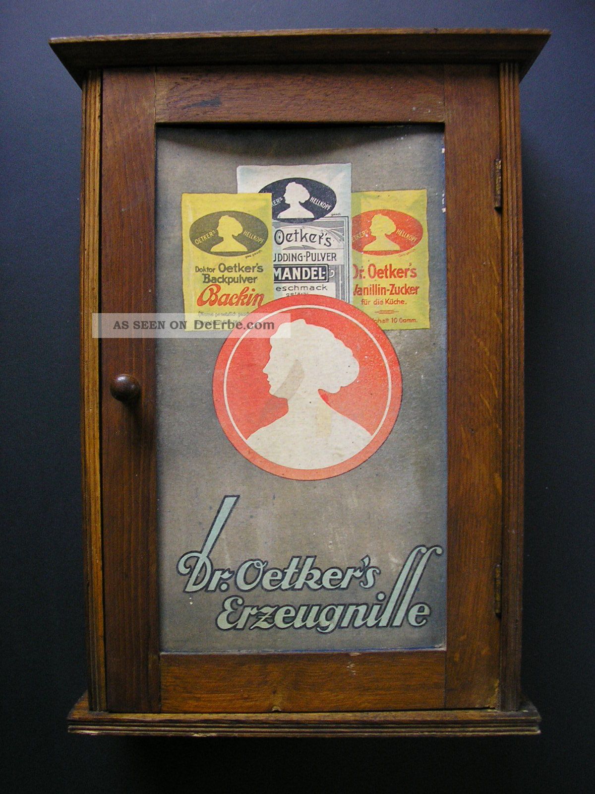 Uralter Dr.  Oetker´s GewÜrzschrank Wandschrank Beidseitige Werbetafel Werbung Antike Originale vor 1945 Bild