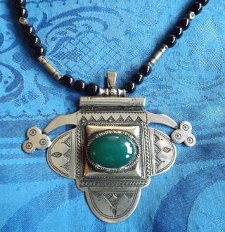 Silber Marokko,  Niger,  Tuareg,  Oriental Amulett Grüner Achat Bild