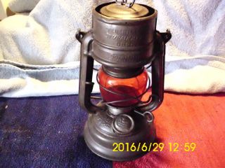 Feuerhand 176 Special Petroleumlampe K1490 Mit Rotem Glas Höhe 21 Cm O Henkel Bild