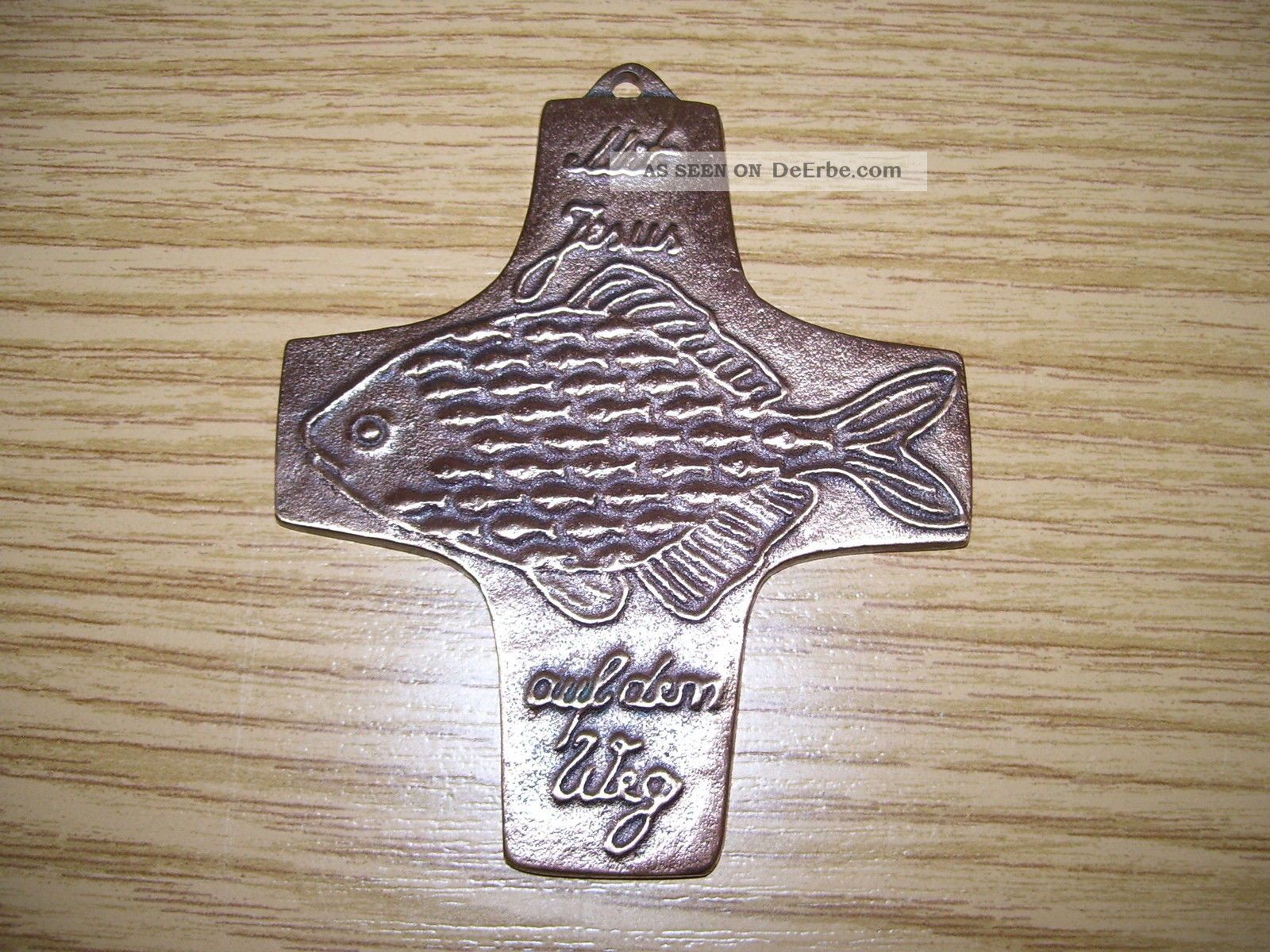 Kreuz Kleines Wandkreuz Mit Jesus Auf Dem Weg Fisch Messing Ichthys 9,  5 Cm Metal Skulpturen & Kruzifixe Bild