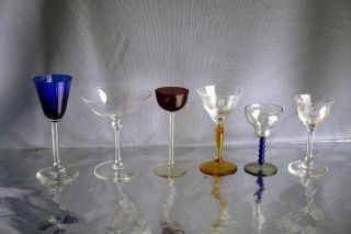 6 Alte Likörgläser Verschiedene Art,  Zeit Und Hersteller Glas Gläser Bild
