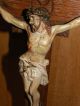 Altes Jugendstil - Kreuz,  Standkreuz Mit Bemaltem Jesus Aus Metall Ca.  1905 Skulpturen & Kruzifixe Bild 3