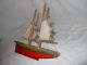 Segelboot Segelschiff Segelyacht Holz Rot,  Grün Standmodell 22cm Antik Spielzeug Maritime Dekoration Bild 2