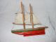 Segelboot Segelschiff Segelyacht Holz Rot,  Grün Standmodell 22cm Antik Spielzeug Maritime Dekoration Bild 4