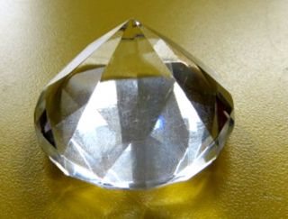 Kristall Riesen - Diamant Briefbeschwerer Paperweight Klar 3 Cm Hoch Ø 5 Cm Bild