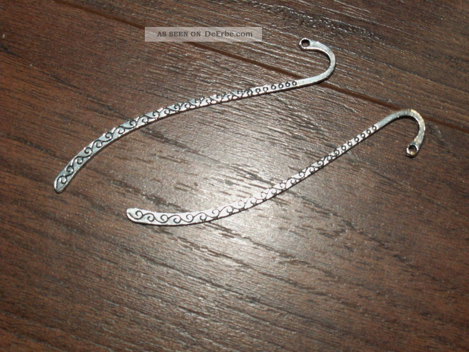 3 Silber Metallanhänger Design Gebogen Lesezeichen Amulett Anhänger Bookmark Entstehungszeit nach 1945 Bild
