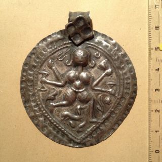 Antique Silver Pendant,  India,  Goddess - Silberanhänger,  Indien,  Antik Bild
