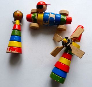 älteres Holz - Spielzeug,  Windmühle,  Mädchen,  Auto Bild