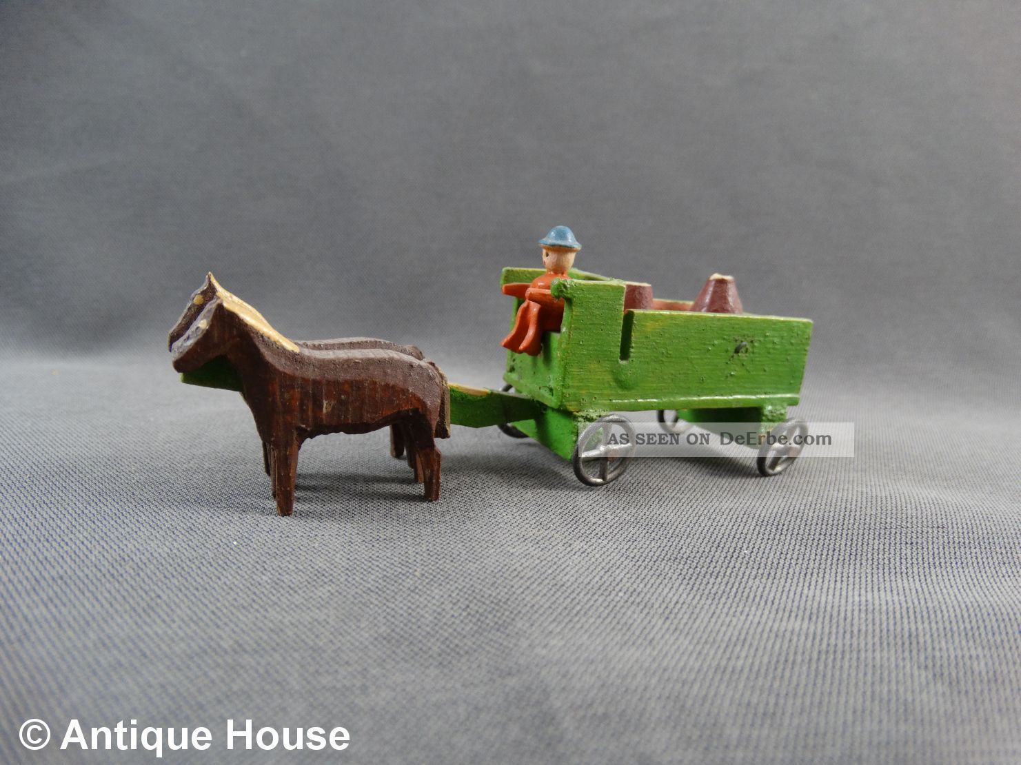 Erzgebirge Seiffen Altes Miniaturfuhrwerk Gespann Mit Pferden Kolonialwaren Objekte nach 1945 Bild