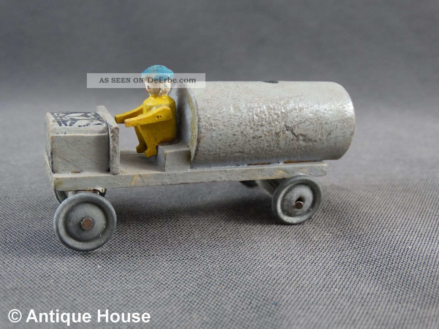 Erzgebirge Seiffen Alter Miniatur Lastwagen Lkw Transporter Milchwagen Objekte nach 1945 Bild