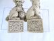 Paar Alte Figuren Tempelwächter Auf Sockel Mystische Darstellungen Ca.  10 Cm Entstehungszeit nach 1945 Bild 2