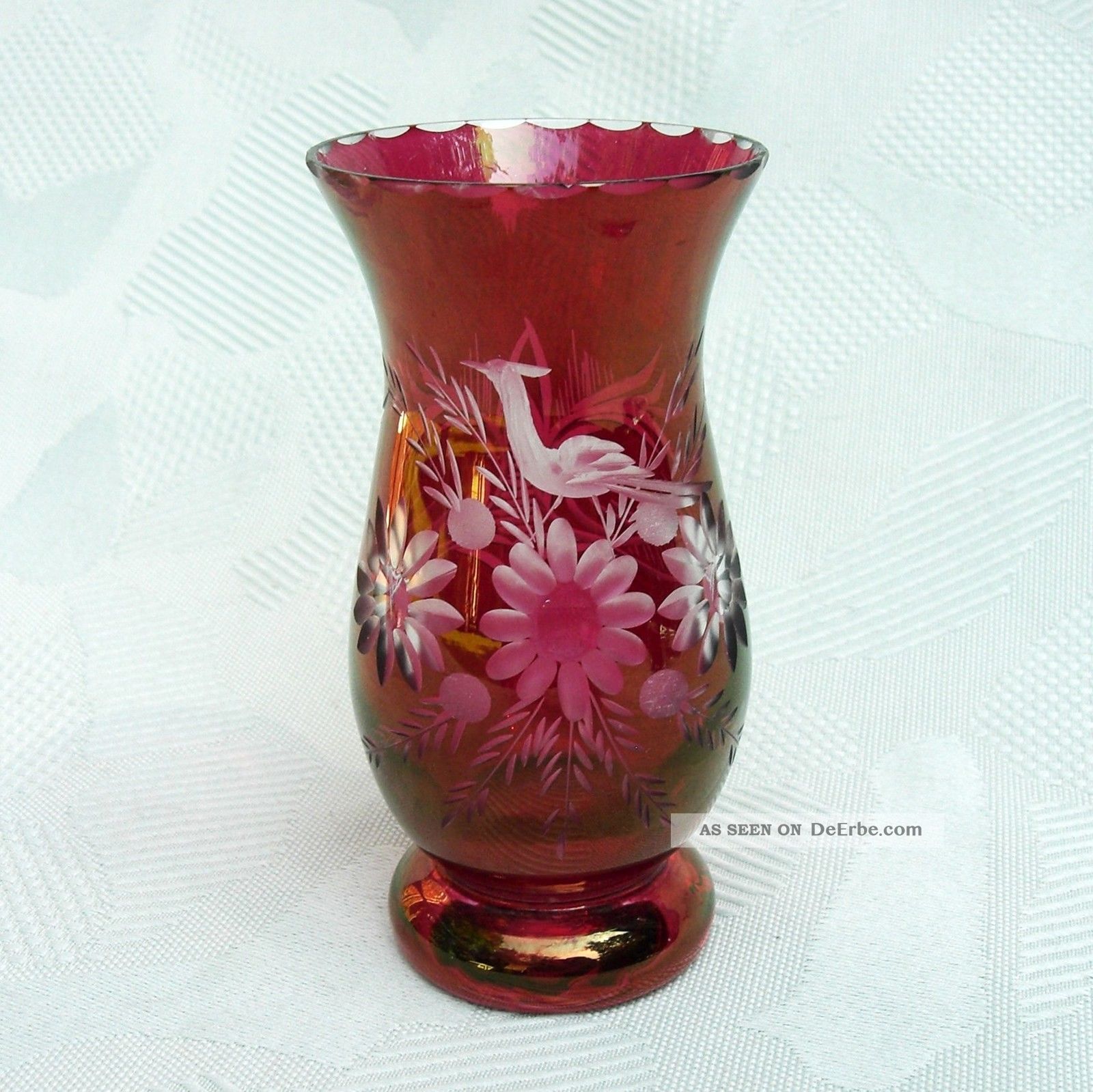 Kleine,  Hübsche Vase Aus Rot überfangenem Kristallglas Geschliffen Böhmen? Sammlerglas Bild