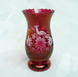 Kleine,  Hübsche Vase Aus Rot überfangenem Kristallglas Geschliffen Böhmen? Bild