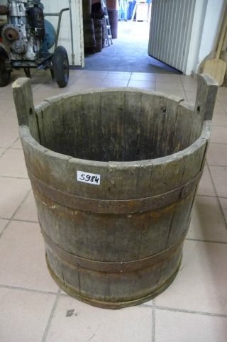 5984.  Altes Holzfass Fass Wassereimer Old Wooden Barrel Bild