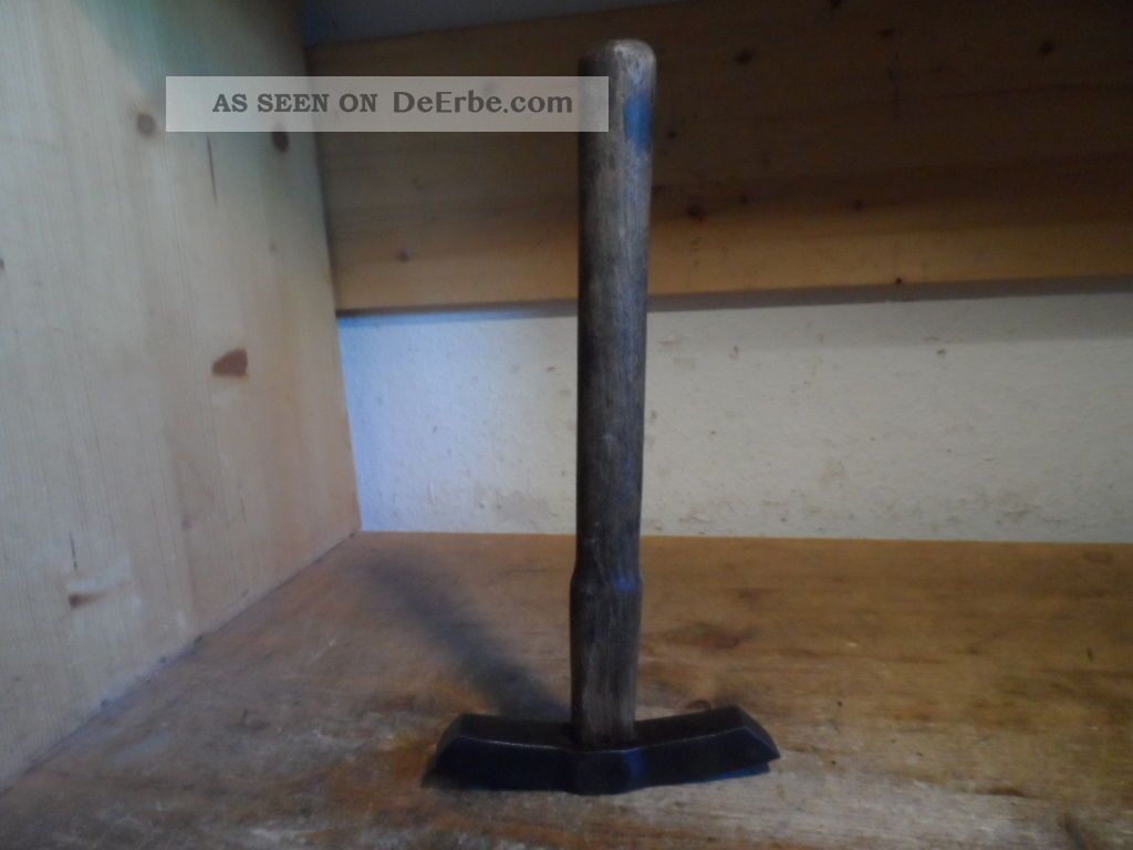 Alter Hammer Schlosser Bild