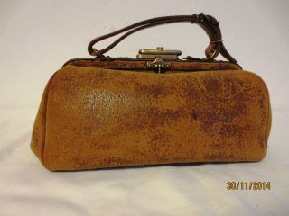 Kleiner Hebammen - Koffer,  Arzttasche,  Handtasche,  Leder Um 1900 Bild