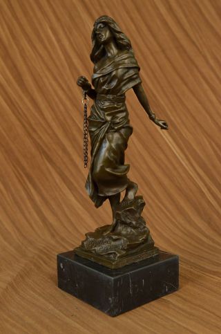Signiert Jean Patoue Französischer Künstler Frau In Gefangenschaft Bronze Statue Bild