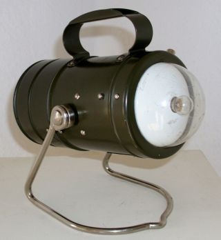 Military Hand Lamp.  Lampe A Main Militaire.  Bundeswehrlampe,  Varta 1976 Bild