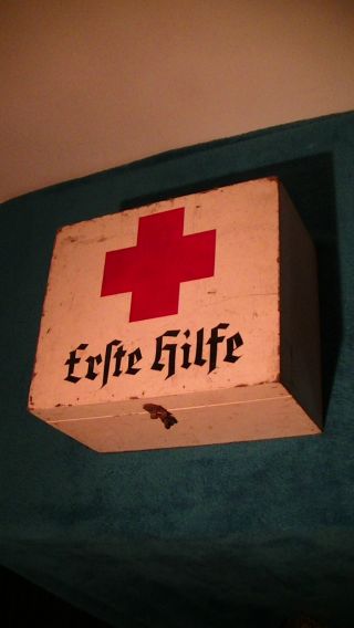 Alter Rot Kreuz Kasten,  Erste Hilfe Kiste,  Altes,  Antik Bild